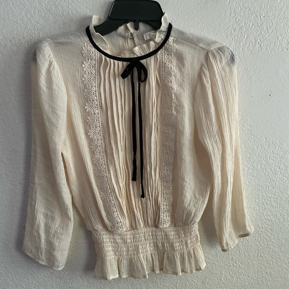 E&M Elegant High Neck Cream Blouse Lace with Black Tie Accent M - Picture 11 of 16